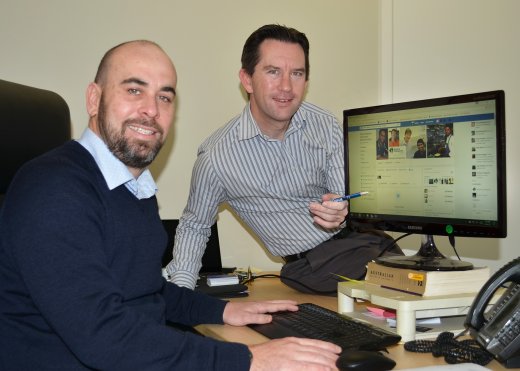 RDA Northern Inland Executive Officer Nathan Axelsson and Skilled Migration Project Officer Gary Fry, encouraging employers in need and recently arrived skilled migrants to post on the new regional jobs board.