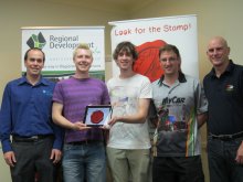Nathan Axelsson, Executive Officer RDANI, Matt Savage, Jay Tolhurst, Mark Korsch, My Car and UNE Senior Lecturer Neil Dunstan.