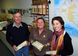 Bellata Gold CEO, Doug Cush, Mill & Pasta Production Manager, Jennifer Faint and RDANI Senior Project Officer, Kim-Trieste Hastings discuss innovation in the Tamworth Pasta Factory. 