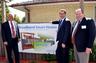 Member for New England, Tony Windsor; Minister for Broadband, Communications and the Digital Economy, Senator Stephen Conroy; and Chair of Regional Development Australia Northern Inland, Mal Peters.